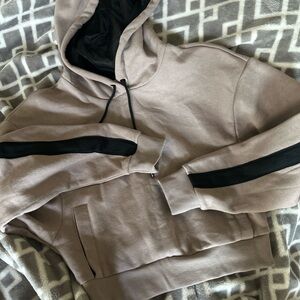 Super comfy NWT Tan Hoodie with Black Stripes
Sports illustrated Small